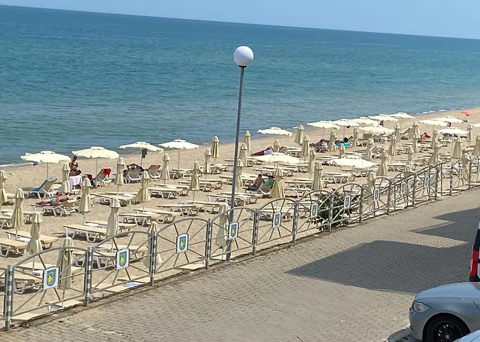 公寓 зора-обзор 奥布佐尔