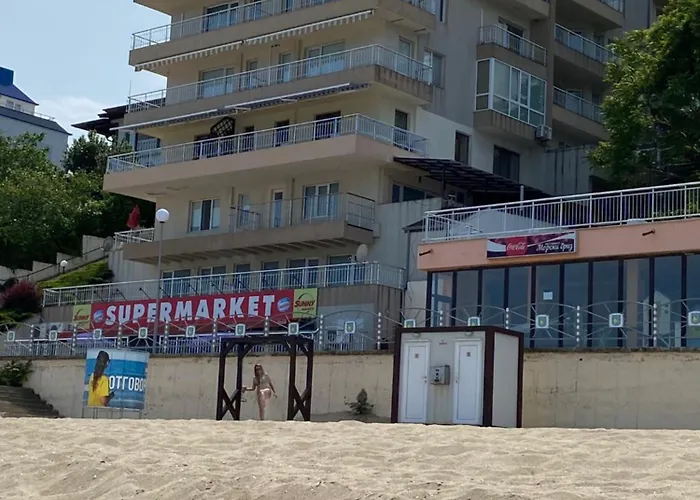 зора-обзор 公寓 奥布佐尔